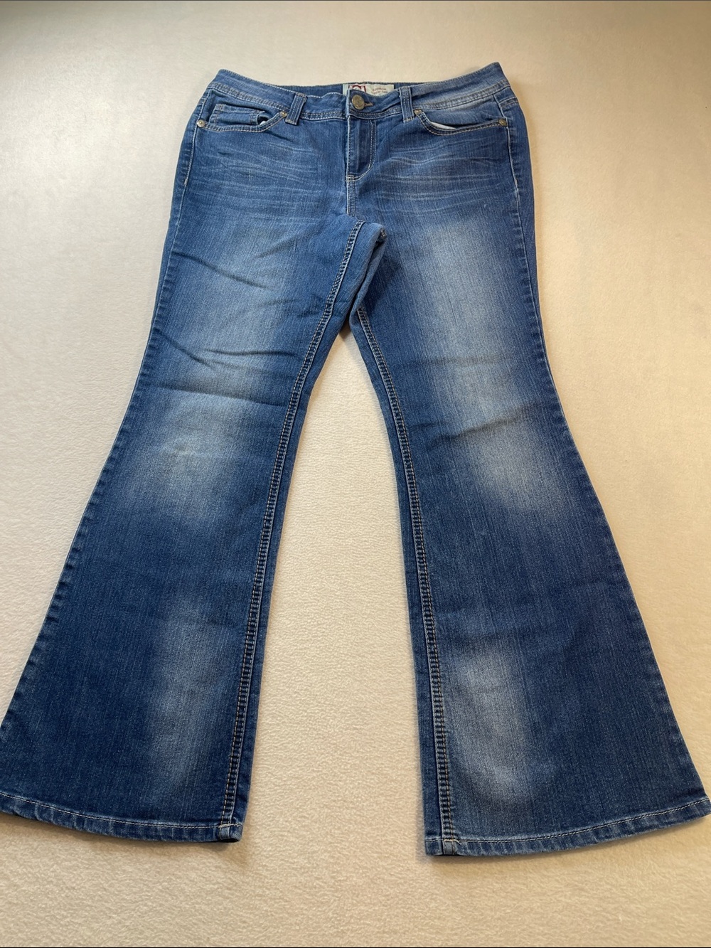 lei SOPHIA Women's Blue HIPSTER Flare Jeans - Distressed Wash SIZE Jr 11